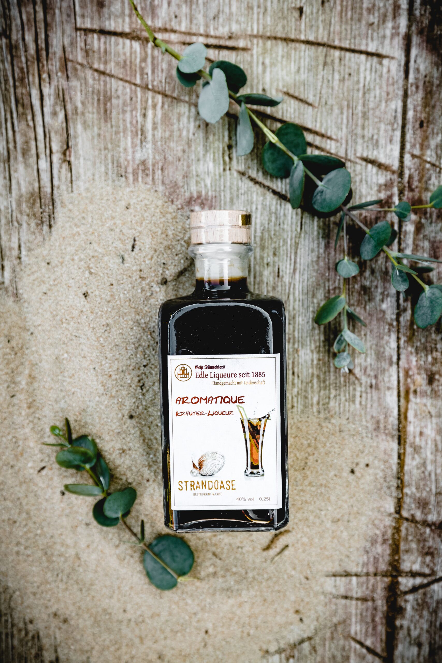 Aromatique Kräuter-Liqueur